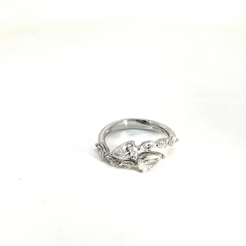  Anello in oro con diamanti a goccia Namuri presso Castignoli - Orologeria e gioielleria a Monza