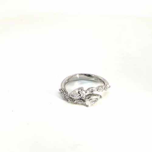  Anello in oro con diamanti a goccia Namuri presso Castignoli - Orologeria e gioielleria a Monza