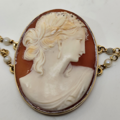  COLLANA IN ORO CON CAMEI presso Castignoli - Orologeria e gioielleria a Monza