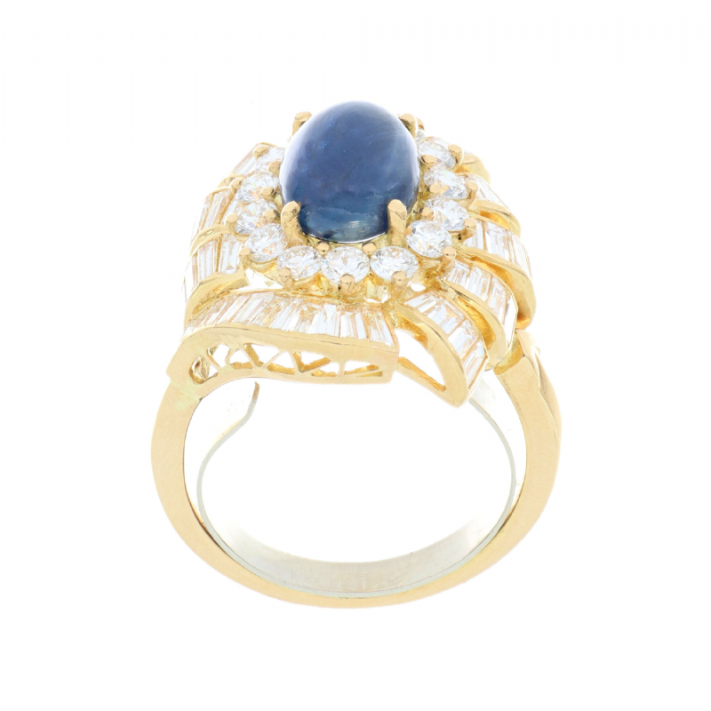  Anello in oro giallo con zaffiro e diamanti presso Castignoli - Orologeria e gioielleria a Monza