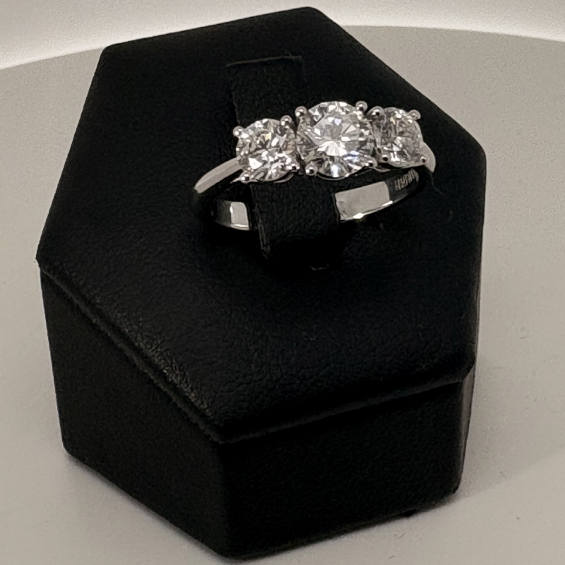 Namuri&nbsp;Anello Trilogy in oro bianco e diamanti presso Castignoli - Orologeria e gioielleria a Monza