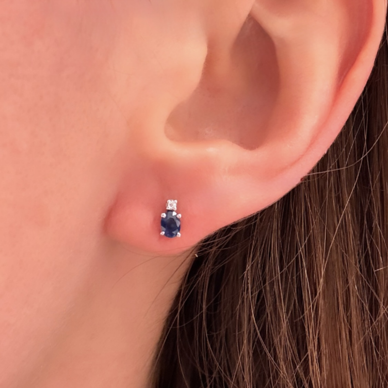 Namuri&nbsp;Orecchini in oro bianco con zaffiro e diamante presso Castignoli - Orologeria e gioielleria a Monza