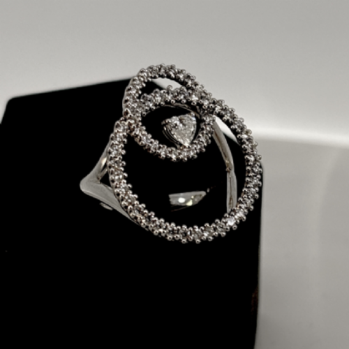 Namuri&nbsp;Anello Spirale in oro bianco con pavé di diamanti presso Castignoli - Orologeria e gioielleria a Monza