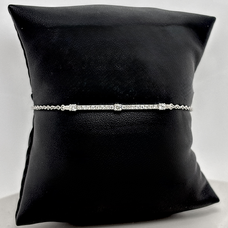 Namuri&nbsp;Bracciale in oro bianco con barra centrale pavé di diamanti presso Castignoli - Orologeria e gioielleria a Monza