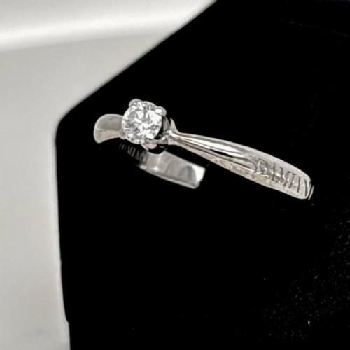 &nbsp;Anello Solitario Damiani presso Castignoli - Orologeria e gioielleria a Monza