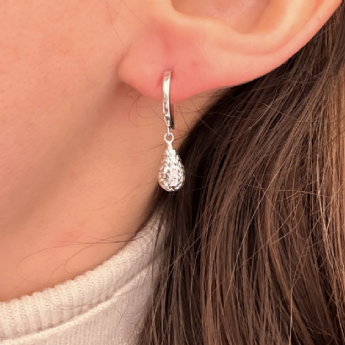 &nbsp;Orecchini a Cerchio in oro bianco con pendente a goccia presso Castignoli - Orologeria e gioielleria a Monza