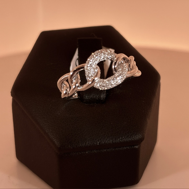 Dalla Bona&nbsp;Anello in oro bianco con diamanti - design catena presso Castignoli - Orologeria e gioielleria a Monza