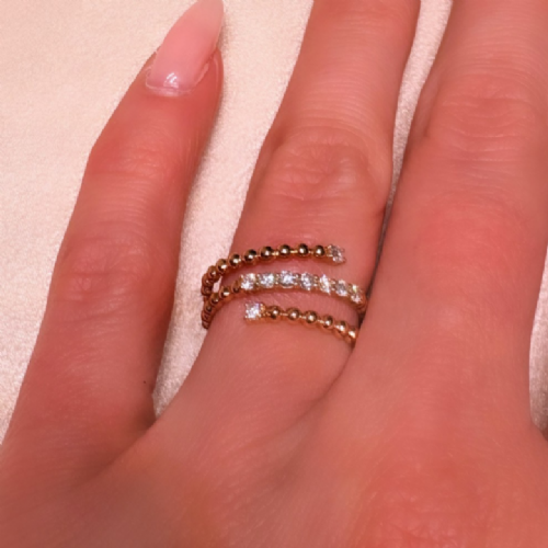 Dalla Bona&nbsp;Anello in oro rosa con diamanti-design a spirale elegante presso Castignoli - Orologeria e gioielleria a Monza