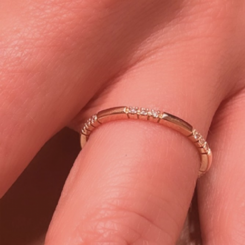 &nbsp;Anello in oro rosa 18kt con diamanti presso Castignoli - Orologeria e gioielleria a Monza