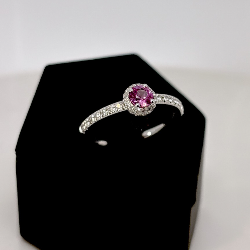 &nbsp;Anello con zaffiro rosa e diamanti halo presso Castignoli - Orologeria e gioielleria a Monza